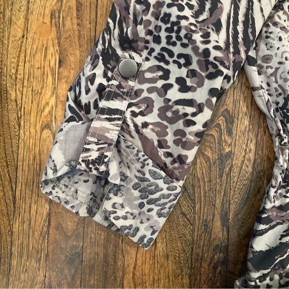 Grey animal Print spring Jacket - Picture 2 of 5